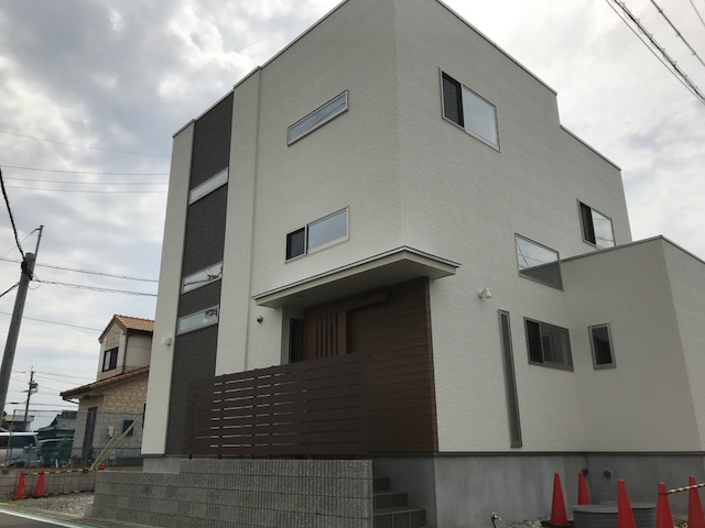 採光と通風を極めた大収納の明るい家を海部郡大治町にて公開!